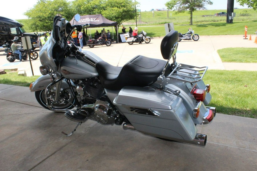 2010 Harley-Davidson® FLHTC - Electra Glide® Classic