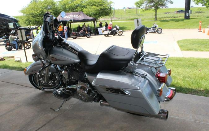 2010 Harley-Davidson® FLHTC - Electra Glide® Classic