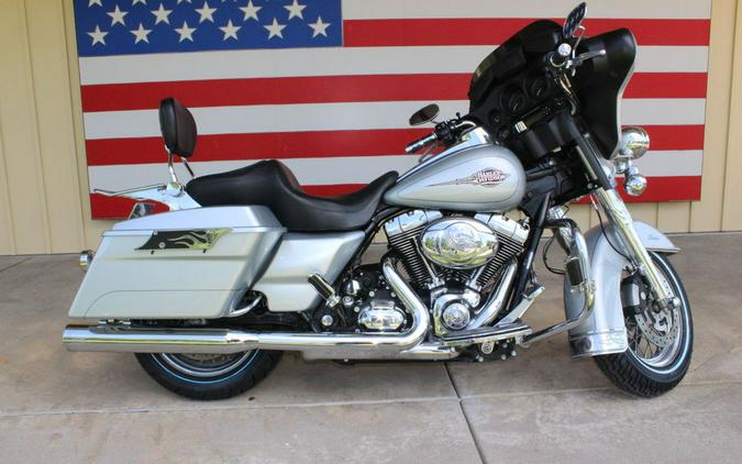 2010 Harley-Davidson® FLHTC - Electra Glide® Classic