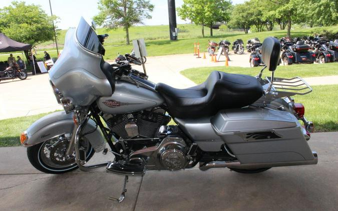 2010 Harley-Davidson® FLHTC - Electra Glide® Classic