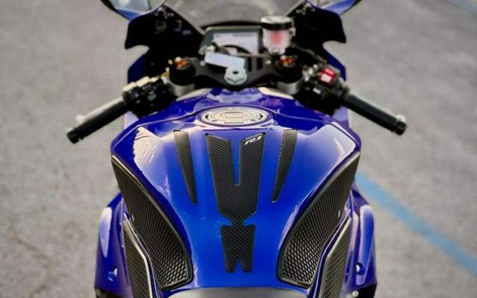 2024 Yamaha YZF-R1