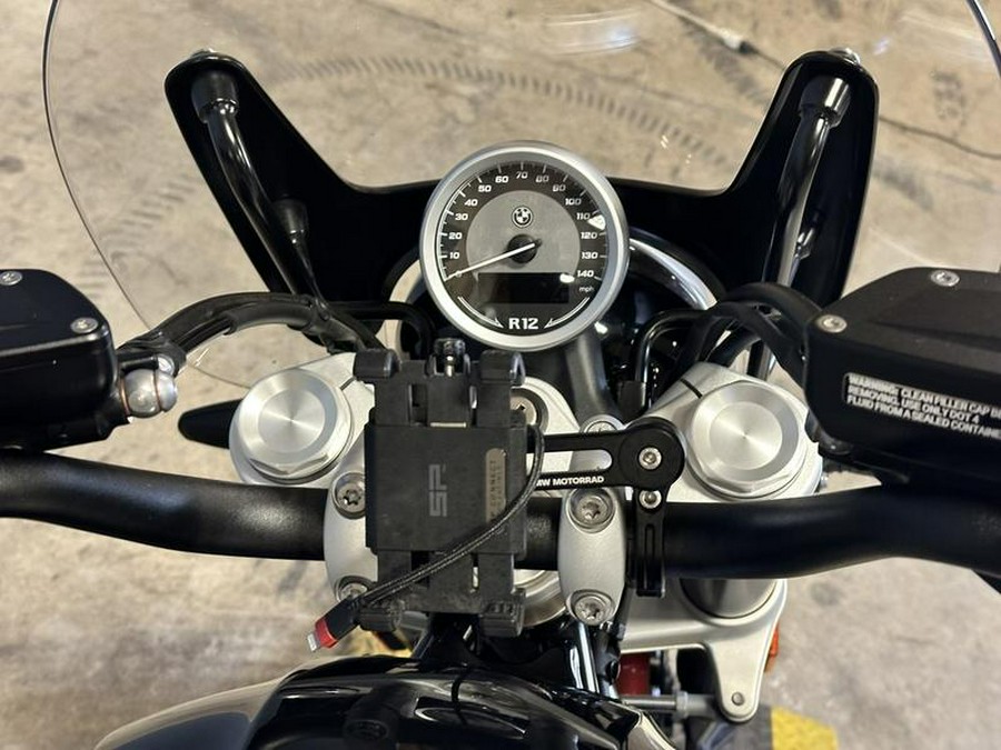 2024 BMW R 12 Aventurin Red Metallic