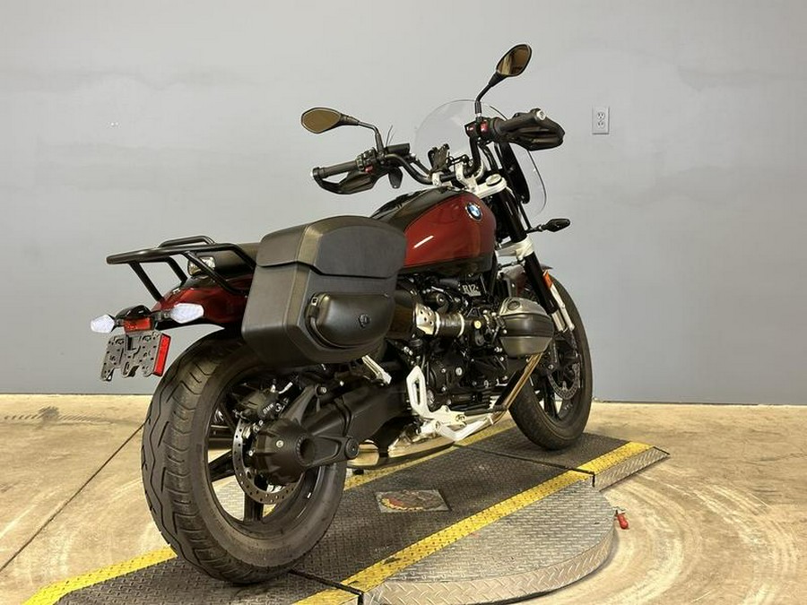 2024 BMW R 12 Aventurin Red Metallic