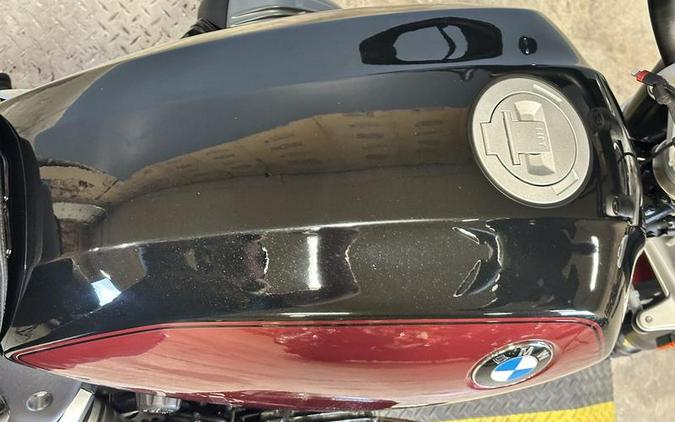 2024 BMW R 12 Aventurin Red Metallic