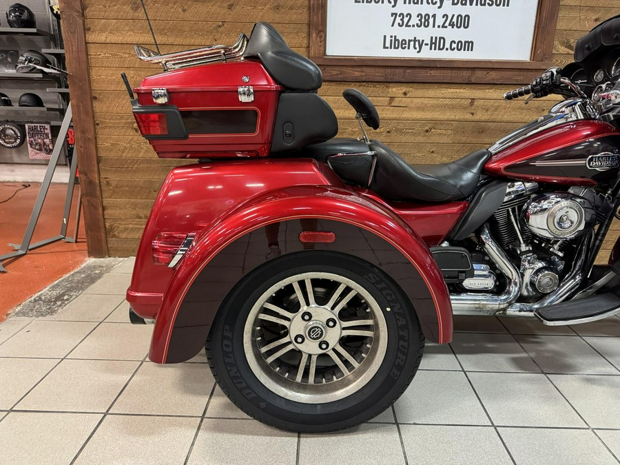 2012 Harley-Davidson® Tri Glide® Ultra Ember Red Sunglo FLHTCUTG