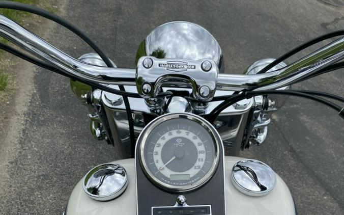 2013 Harley-Davidson Softail Deluxe Two-Tone Birch White/Midnight Pearl