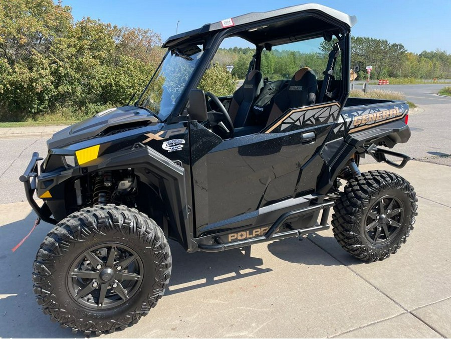 2022 Polaris Industries GENERAL XP 1000 Deluxe Black Crystal