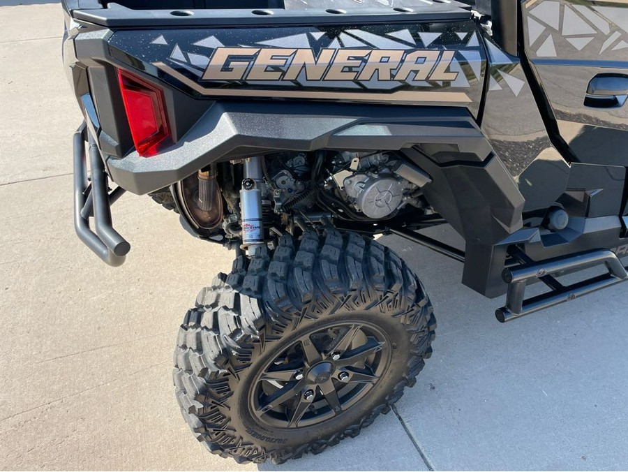 2022 Polaris Industries GENERAL XP 1000 Deluxe Black Crystal