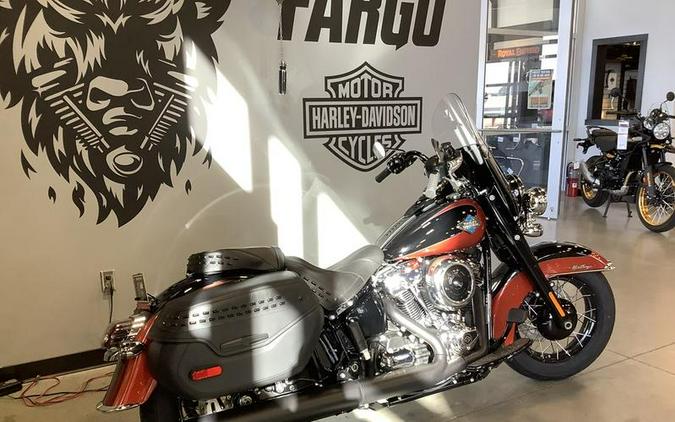 2025 Harley-Davidson® FLHC - Heritage Classic