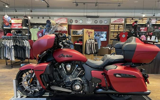 2025 Indian Roadmaster Powerplus Dark Horse 112 W/Powerband