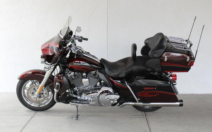 2013 Harley-Davidson® FLHTCUSE8 - CVO™ Ultra Classic® Electra Glide®