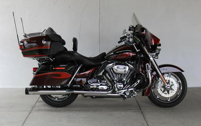 2013 Harley-Davidson® FLHTCUSE8 - CVO™ Ultra Classic® Electra Glide®