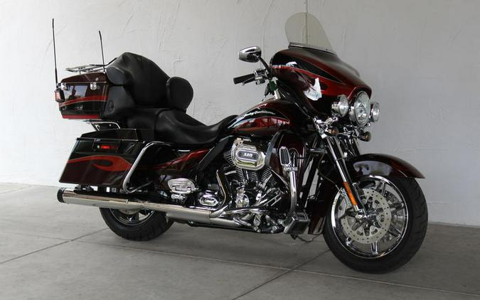 2013 Harley-Davidson® FLHTCUSE8 - CVO™ Ultra Classic® Electra Glide®