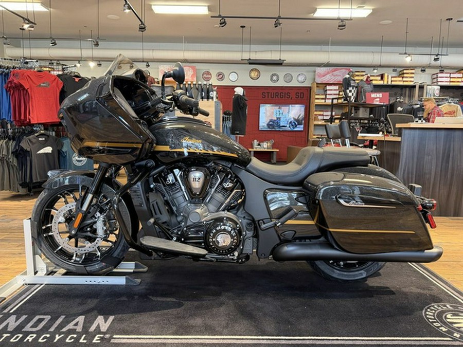 2026 Indian Challenger Dark Horse 112 W/Powerband Audio Blac