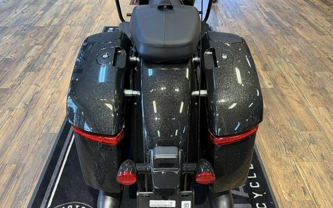 2026 Indian Challenger Dark Horse 112 W/Powerband Audio Blac