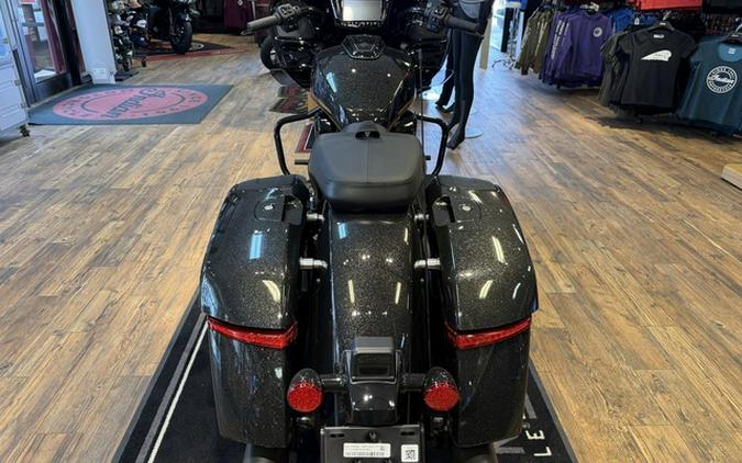 2026 Indian Challenger Dark Horse 112 W/Powerband Audio Blac