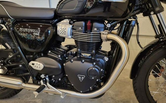 new 2024 Triumph Bonneville T100