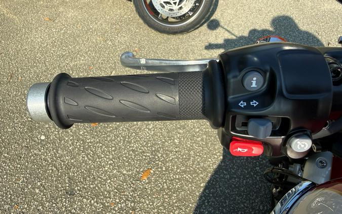 2025 Triumph Bonneville T120 Elvis Presley Limited Edition