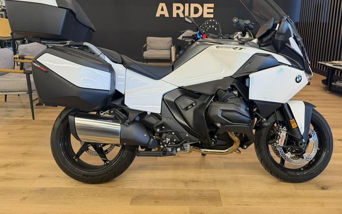 2026 BMW R 1300 RT ALPINE WHITE.. DEMO!!