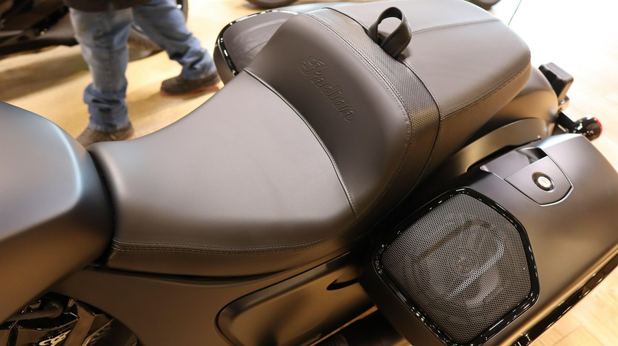 2025 INDIAN MOTORCYCLE CHIEFTAIN POWERPLUS DARK HORSE WITH POWERBAND AUDIO PACKAGE