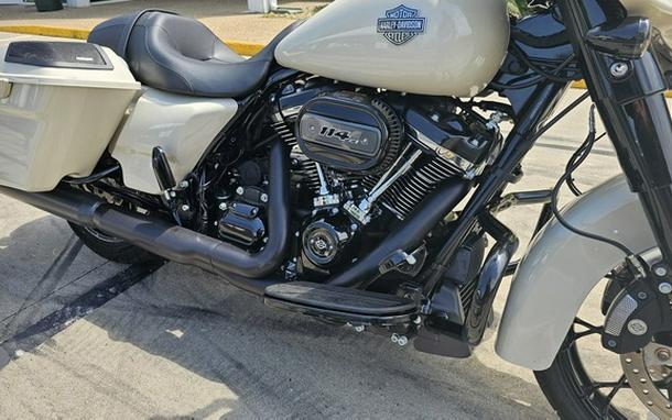 2022 Harley-Davidson FLHXS - Street Glide Special