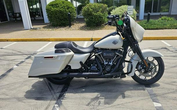 2022 Harley-Davidson FLHXS - Street Glide Special