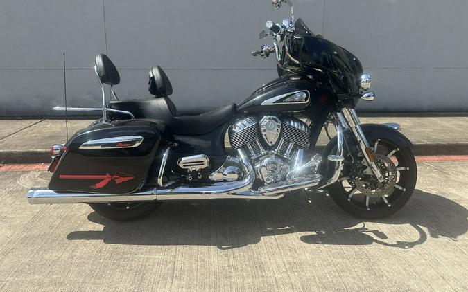 2019 Indian Motorcycle® Chieftain® Limited Thunder Black Pearl