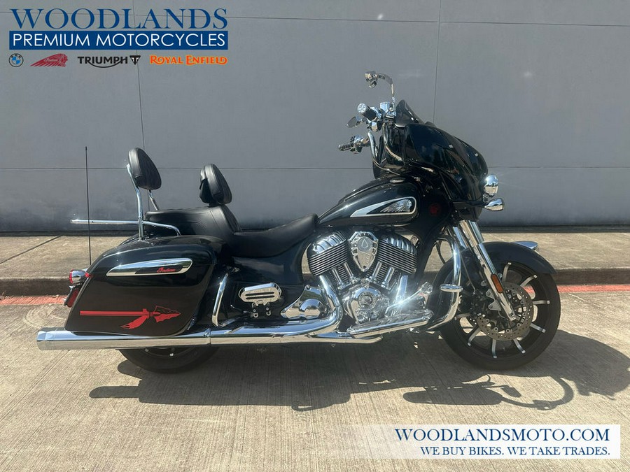 2019 Indian Motorcycle® Chieftain® Limited Thunder Black Pearl