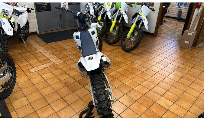 2025 Husqvarna Motorcycles FC 450