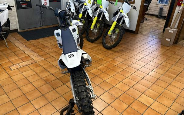 2025 Husqvarna Motorcycles FC 450