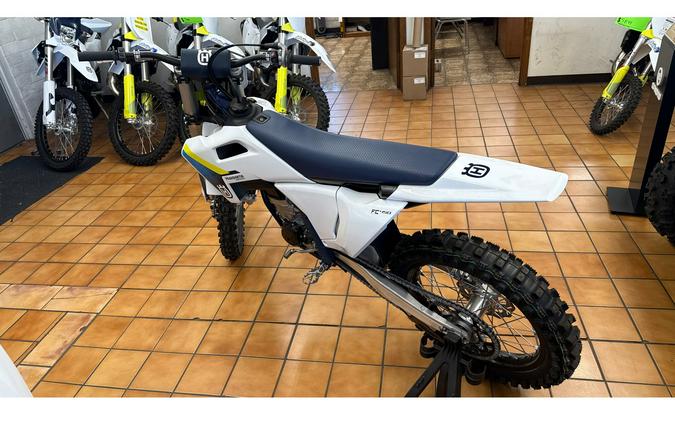 2025 Husqvarna Motorcycles FC 450