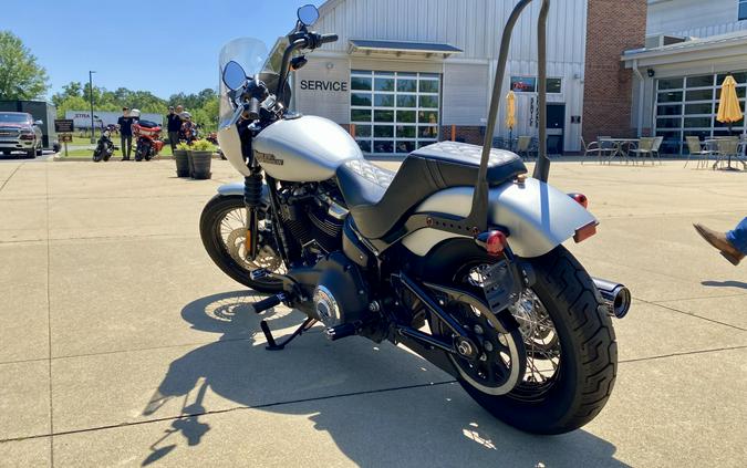 2020 Harley-Davidson Street Bob Barracuda Silver Denim