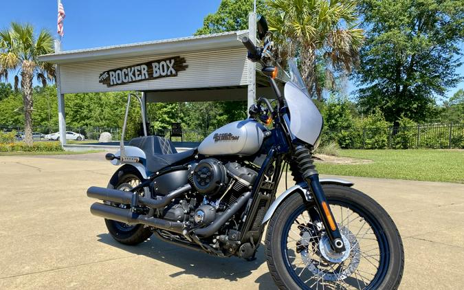 2020 Harley-Davidson Street Bob Barracuda Silver Denim