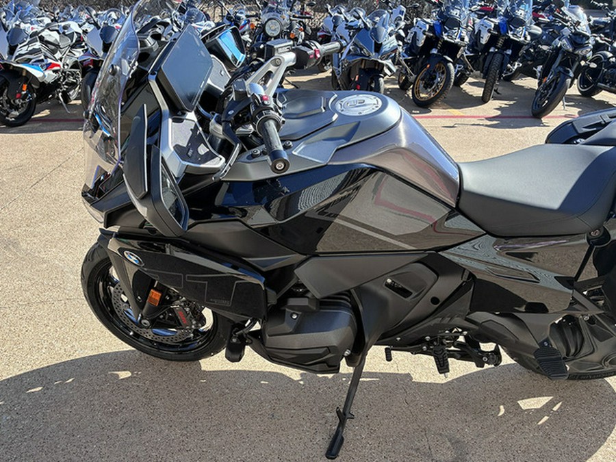 2026 BMW R 1300 RT Triple Black