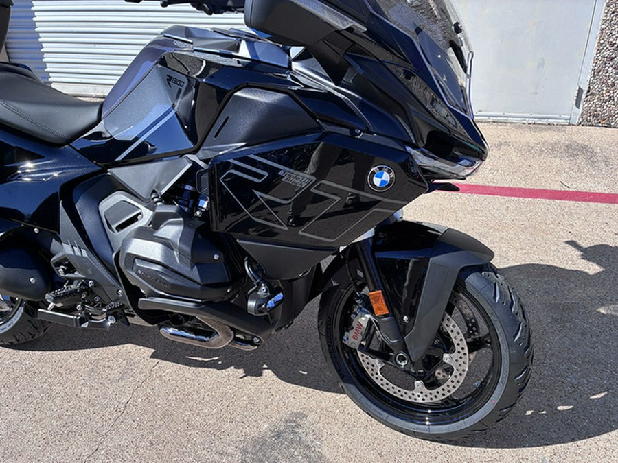 2026 BMW R 1300 RT Triple Black