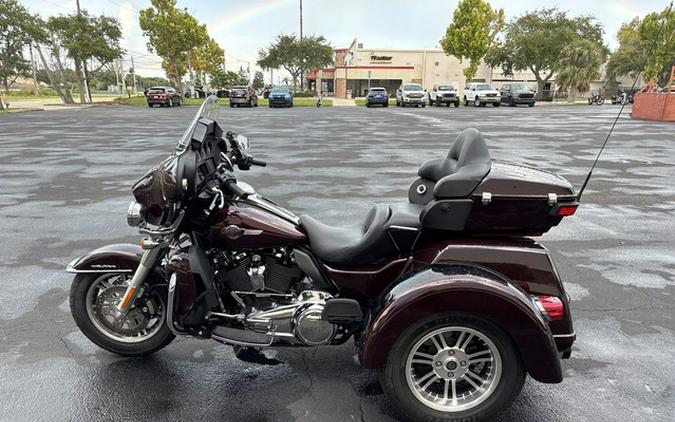 2022 Harley-Davidson Trike FLHTCUTG - Tri Glide Ultra
