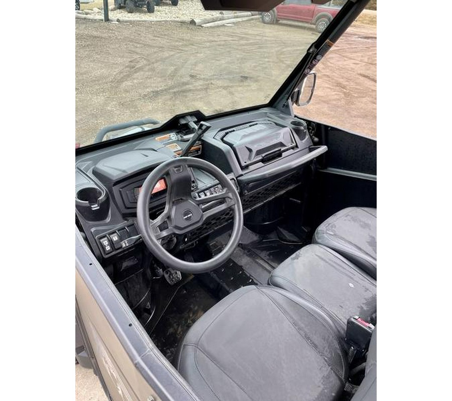 2023 Can-Am® Defender MAX XT HD10