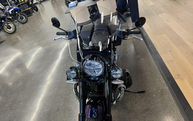 2023 BMW R 18 Classic - OPTION 719 - GALAXY DUST METALLIC - TITAN SILVER 2 METALLIC.. DEMO!!