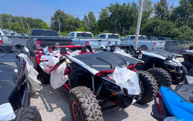 2025 Can-Am Maverick X3 X Rs Turbo RR Fiery Red & Hyper Silver