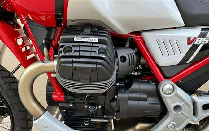 2022 Moto Guzzi V85 TT Adventure