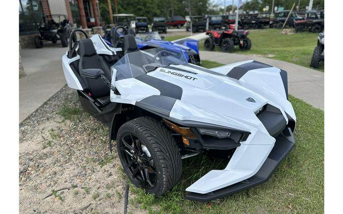 2024 Polaris Industries SLINGSHOT S TECH AUTODRIVE S W/TECH PKG 1 - MOONLIGHT WHITE