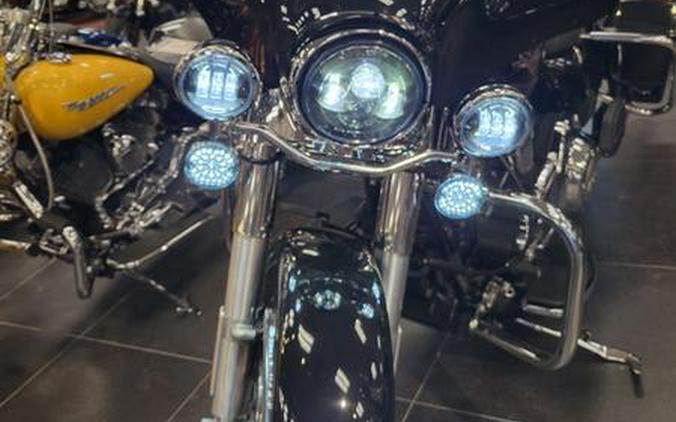 2013 Harley-Davidson® FLHR - Road King®