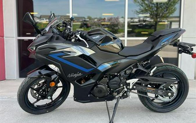 2025 Kawasaki Ninja 500 SE ABS