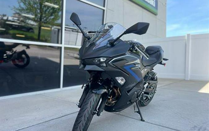 2025 Kawasaki Ninja 500 SE ABS