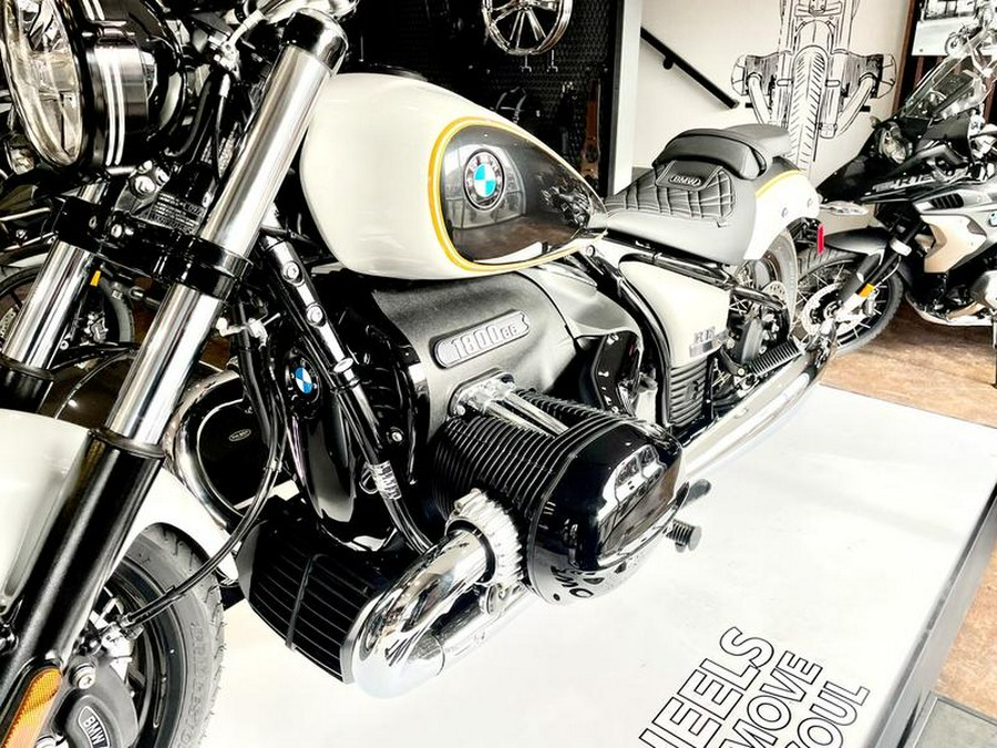 2023 BMW R 18 719 Mineral White Metallic