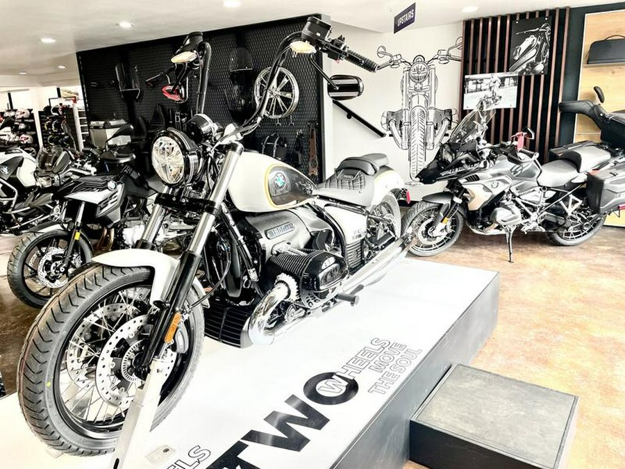 2023 BMW R 18 719 Mineral White Metallic