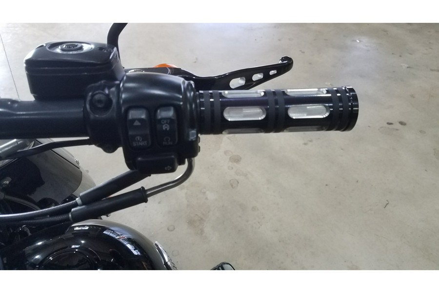 2014 Harley-Davidson® FLS Softail Slim®