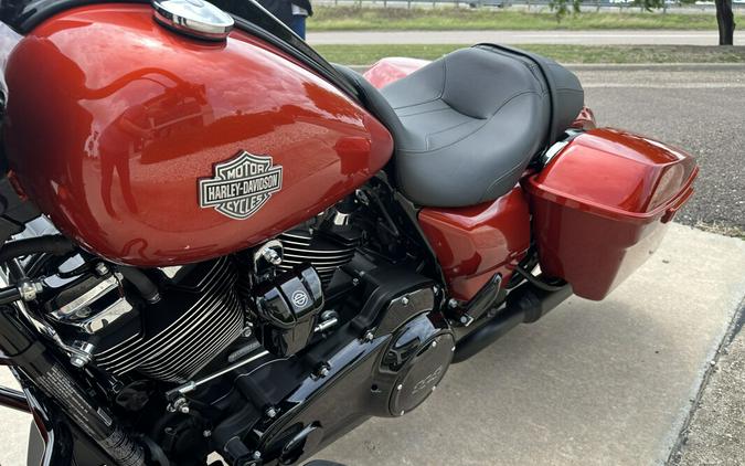 2025 Harley-Davidson Road King Special Whiskey Fire