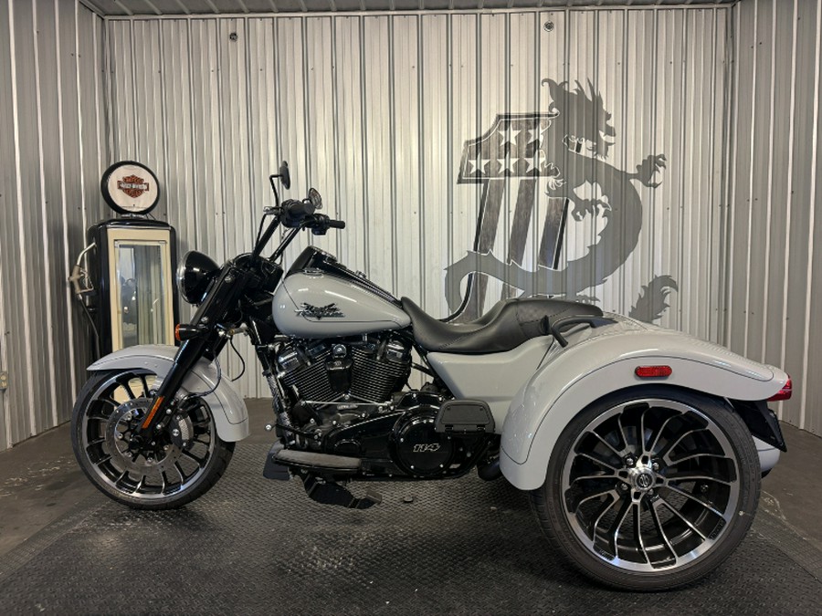 2024 Harley-Davidson FREEWHEELER
