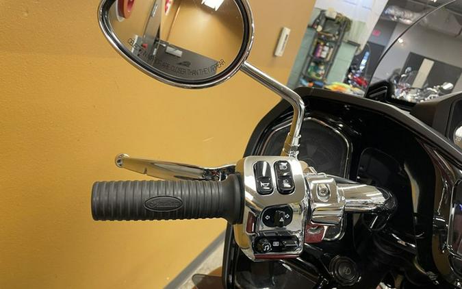 2022 Indian Pursuit Limited Maroon MetallicCrimson Metallic